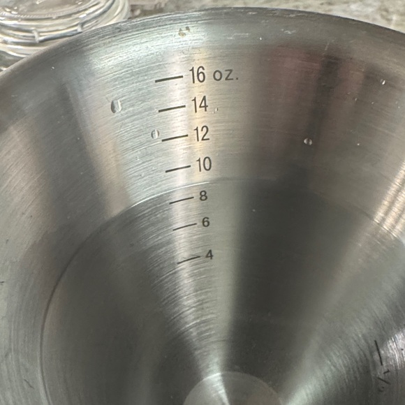 Set of 4 Pfaltzgraff Elegant Blue Floral Wine Glasses 8 oz - Picture 2 of 3